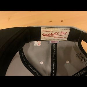 MItchell & Ness Brooklyn Nets snap back used